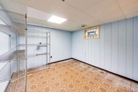 Tiny photo for 1021 Warwick Circle S, Hoffman Estates, IL 60169 (MLS # 12609080)