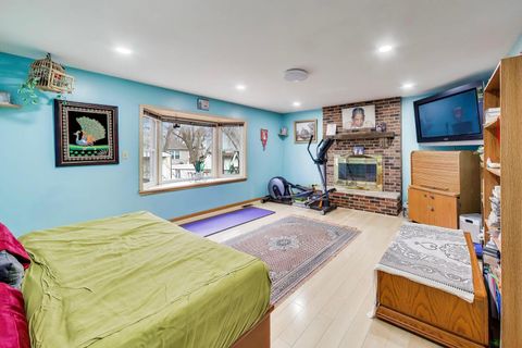 Tiny photo for 1021 Warwick Circle S, Hoffman Estates, IL 60169 (MLS # 12609080)