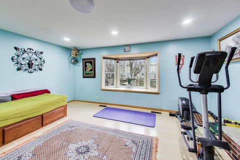 Tiny photo for 1021 Warwick Circle S, Hoffman Estates, IL 60169 (MLS # 12609080)