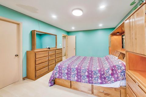 Tiny photo for 1021 Warwick Circle S, Hoffman Estates, IL 60169 (MLS # 12609080)