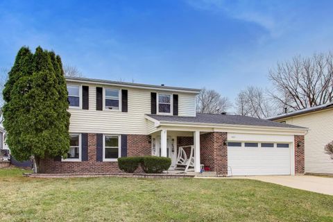 Tiny photo for 1021 Warwick Circle S, Hoffman Estates, IL 60169 (MLS # 12609080)