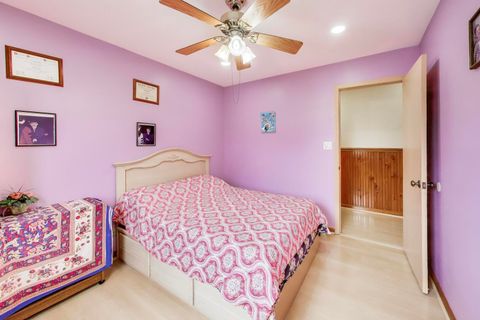 Tiny photo for 1021 Warwick Circle S, Hoffman Estates, IL 60169 (MLS # 12609080)