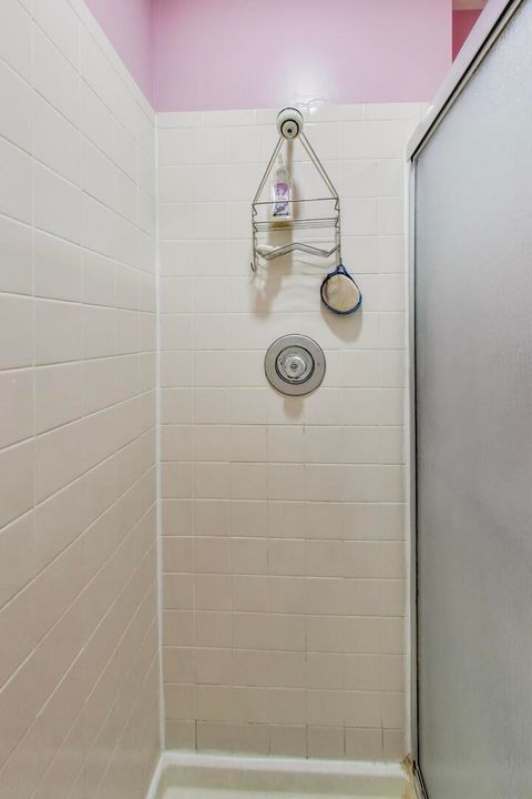 Tiny photo for 1021 Warwick Circle S, Hoffman Estates, IL 60169 (MLS # 12609080)