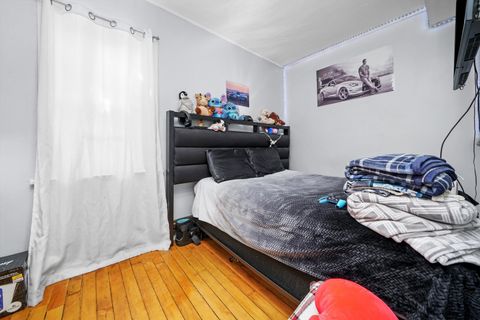 Tiny photo for 5512 W WRIGHTWOOD Avenue, Chicago, IL 60639 (MLS # 12475265)