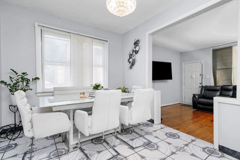 Tiny photo for 5512 W WRIGHTWOOD Avenue, Chicago, IL 60639 (MLS # 12475265)