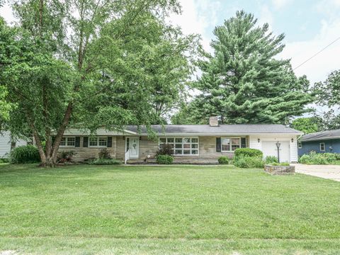 Photo of 110 Hickory Dr, Villa Grove, IL 61956 (MLS # 12399016)