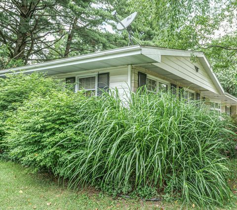 Tiny photo for 110 Hickory Dr, Villa Grove, IL 61956 (MLS # 12399016)