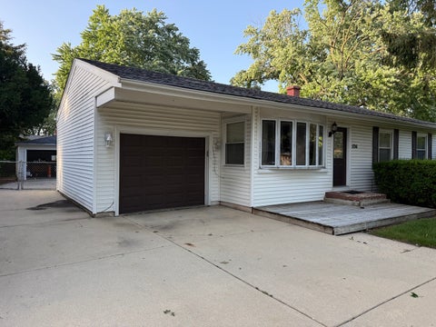 Tiny photo for 1736 POPLAR Avenue, Hanover Park, IL 60133 (MLS # 12725448)