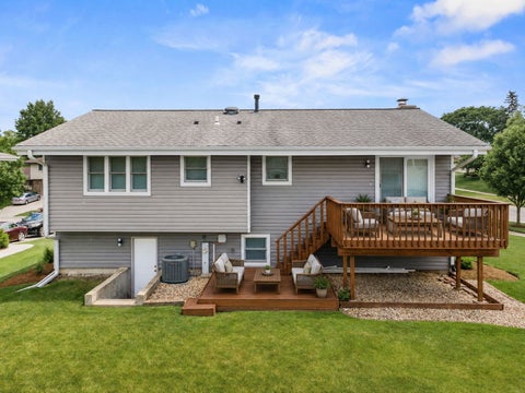 Tiny photo for 163 Bourne Lane, Bloomingdale, IL 60108 (MLS # 12775293)