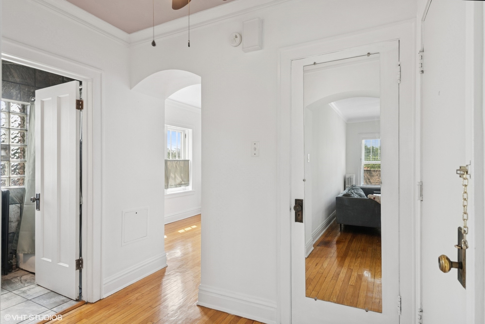 7210 Jackson Boulevard F3