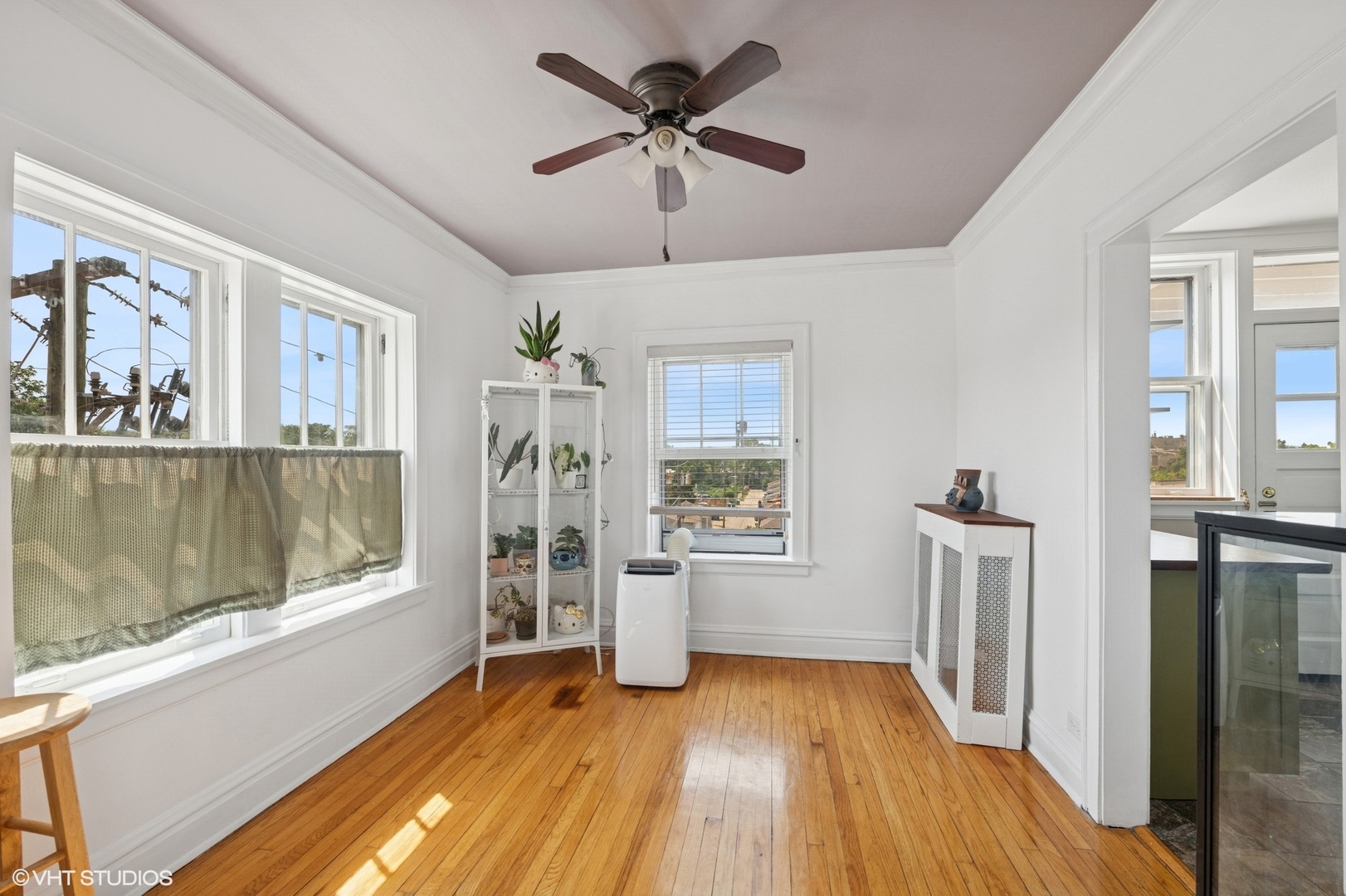 7210 Jackson Boulevard F3