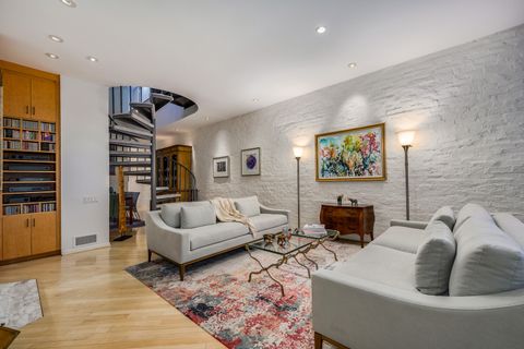 Tiny photo for 2729 N Hampden Court, Chicago, IL 60614 (MLS # 12510731)