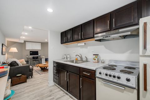 Tiny photo for 2729 N Hampden Court, Chicago, IL 60614 (MLS # 12510731)