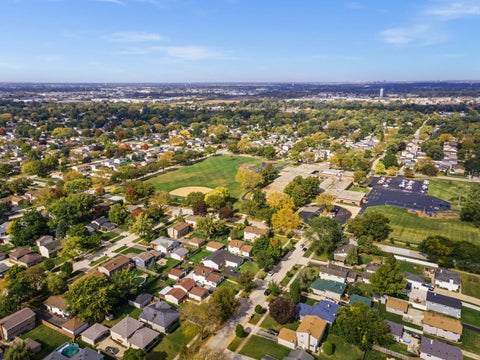 Tiny photo for 391 N Kramer Avenue, Lombard, IL 60148 (MLS # 12777444)