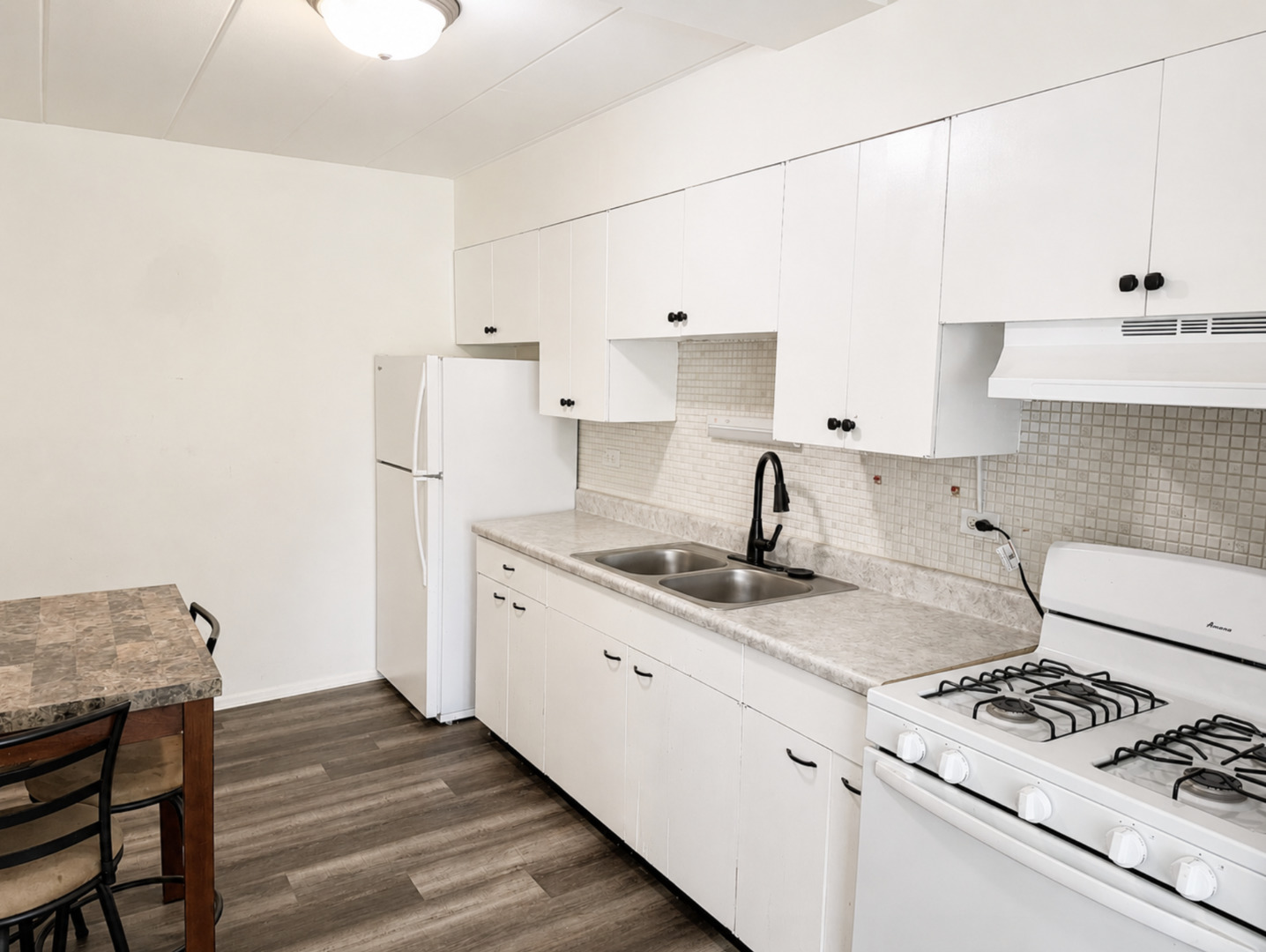 1139 Leavitt Avenue 212