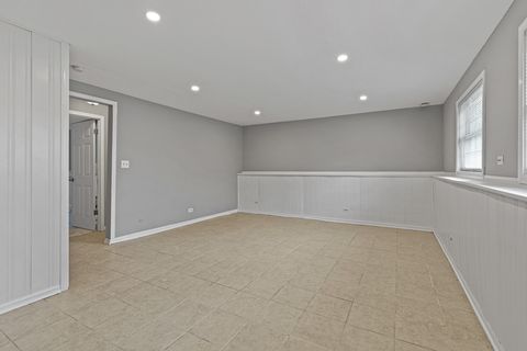 Tiny photo for 7170 East Avenue, Hanover Park, IL 60133 (MLS # 12481391)