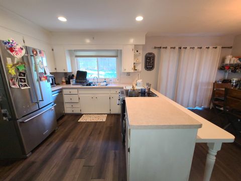Tiny photo for 635 2nd Avenue, Dixon, IL 61021 (MLS # 12483550)