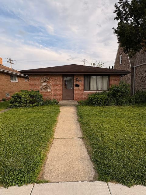 Photo of 531 157th Street, Calumet City, IL 60409 (MLS # 12725150)