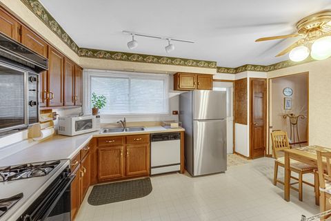 Tiny photo for 308 Pacific Drive, Bolingbrook, IL 60440 (MLS # 12485371)