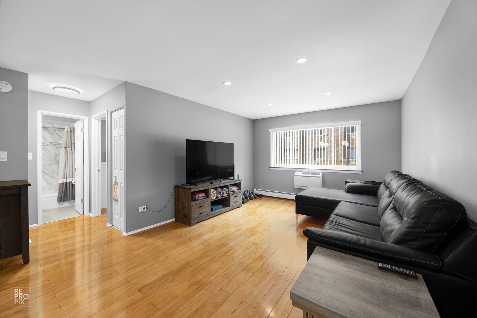 4624 N Commons Drive 111