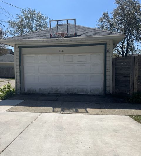 Tiny photo for 330 N Ridgeland Avenue, Oak Park, IL 60302 (MLS # 12552359)