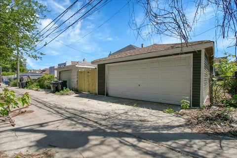 Tiny photo for 11412 S King Drive, Chicago, IL 60628 (MLS # 12687194)