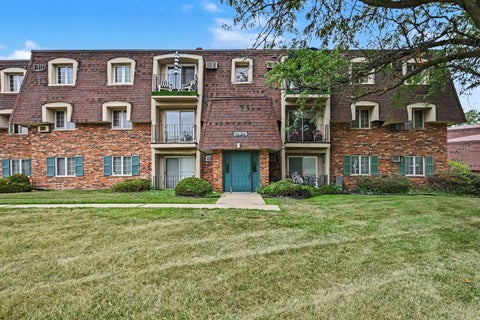Tiny photo for 17975 Amherst Court #203, Country Club Hills, IL 60478 (MLS # 12758292)