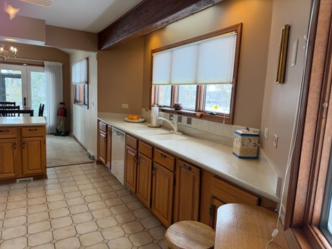 Tiny photo for 1800 Monterey Court, Hoffman Estates, IL 60169 (MLS # 12593653)