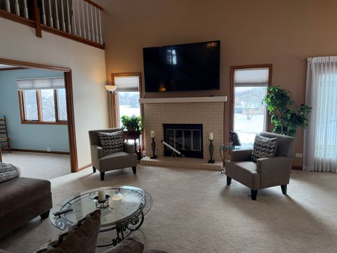 Tiny photo for 1800 Monterey Court, Hoffman Estates, IL 60169 (MLS # 12593653)