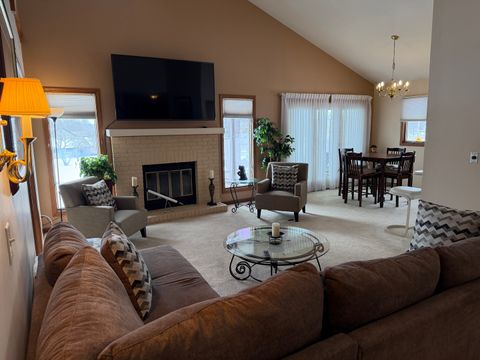 Tiny photo for 1800 Monterey Court, Hoffman Estates, IL 60169 (MLS # 12593653)