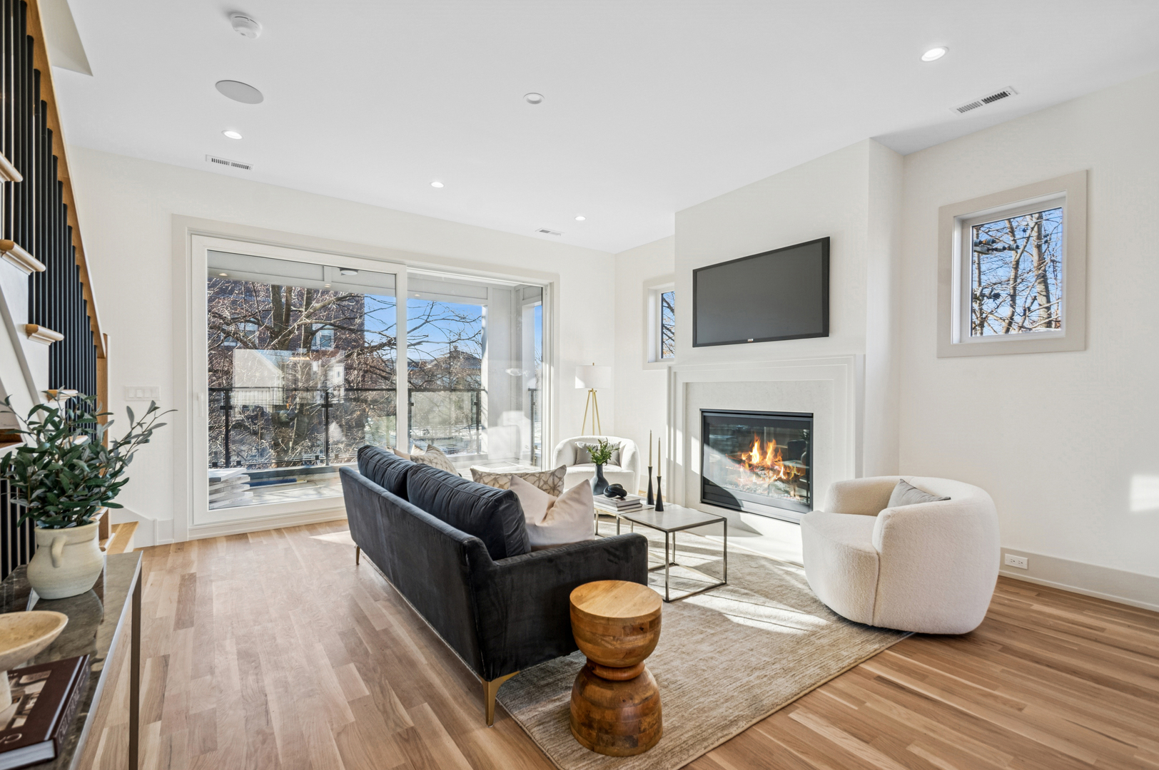 2246 W Lyndale Street 2