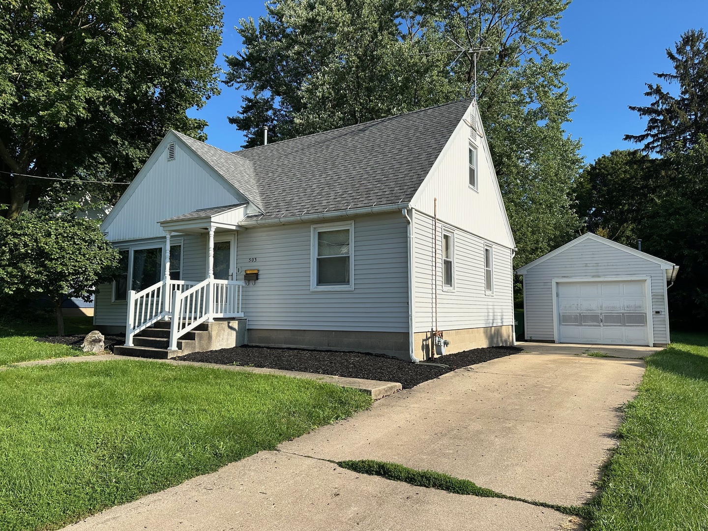 503 W Dixon Street