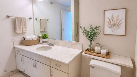 Tiny photo for 221 E Walton Place #17E, Chicago, IL 60611 (MLS # 12611584)