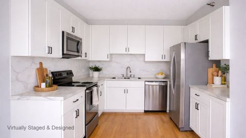 Tiny photo for 221 E Walton Place #17E, Chicago, IL 60611 (MLS # 12611584)