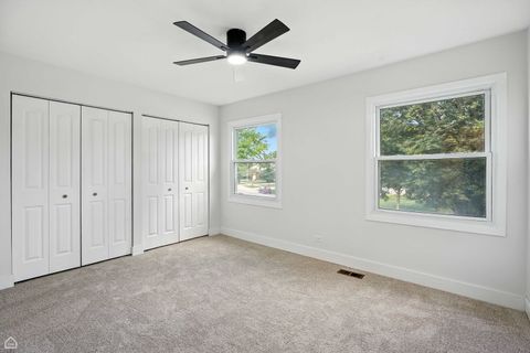 Tiny photo for 1113 Lockwood Drive, Buffalo Grove, IL 60089 (MLS # 12439225)