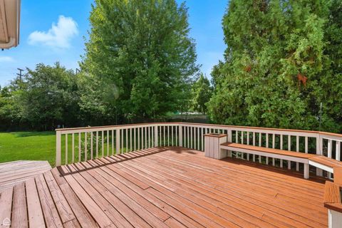 Tiny photo for 1113 Lockwood Drive, Buffalo Grove, IL 60089 (MLS # 12439225)