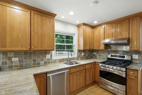 Tiny photo for 1113 Lockwood Drive, Buffalo Grove, IL 60089 (MLS # 12439225)