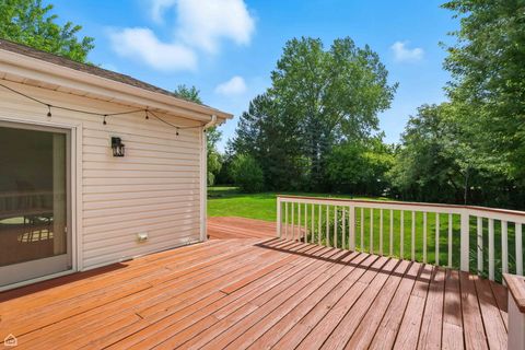 Tiny photo for 1113 Lockwood Drive, Buffalo Grove, IL 60089 (MLS # 12439225)