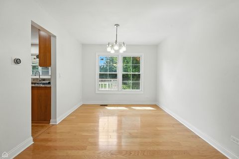 Tiny photo for 1113 Lockwood Drive, Buffalo Grove, IL 60089 (MLS # 12439225)