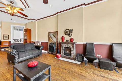 Tiny photo for 4403 S Prairie Avenue, Chicago, IL 60653 (MLS # 12589773)