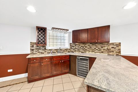 Tiny photo for 4403 S Prairie Avenue, Chicago, IL 60653 (MLS # 12589773)