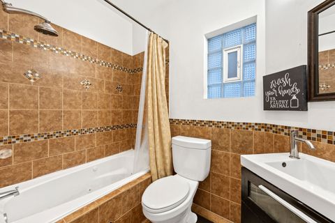 Tiny photo for 4403 S Prairie Avenue, Chicago, IL 60653 (MLS # 12589773)