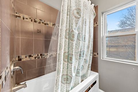 Tiny photo for 4403 S Prairie Avenue, Chicago, IL 60653 (MLS # 12589773)