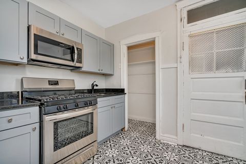 Tiny photo for 317 W Calendar Avenue #1A, La Grange, IL 60525 (MLS # 12654839)