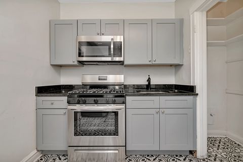 Tiny photo for 317 W Calendar Avenue #1A, La Grange, IL 60525 (MLS # 12654839)