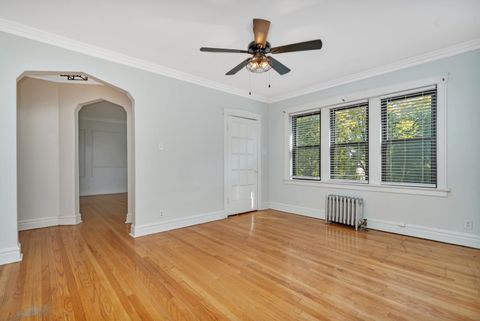 Tiny photo for 317 W Calendar Avenue #1A, La Grange, IL 60525 (MLS # 12654839)