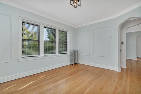 Tiny photo for 317 W Calendar Avenue #1A, La Grange, IL 60525 (MLS # 12654839)