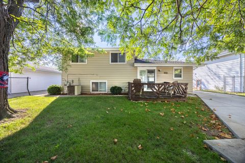 Tiny photo for 19901 Terrace Avenue, Lynwood, IL 60411 (MLS # 12472287)