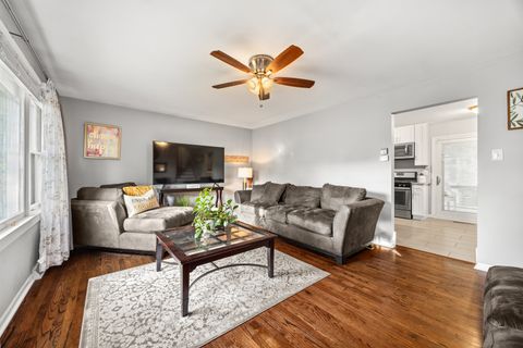 Tiny photo for 19901 Terrace Avenue, Lynwood, IL 60411 (MLS # 12472287)