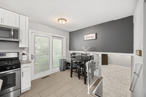 Tiny photo for 19901 Terrace Avenue, Lynwood, IL 60411 (MLS # 12472287)